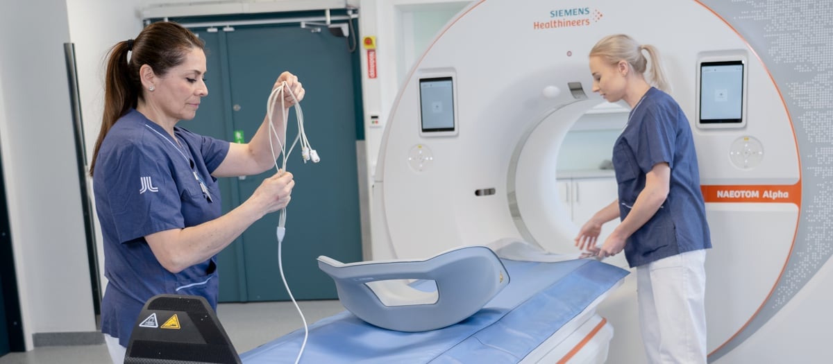 Cristina Stiernhoff och Amanda Lundell på Röntgen 5