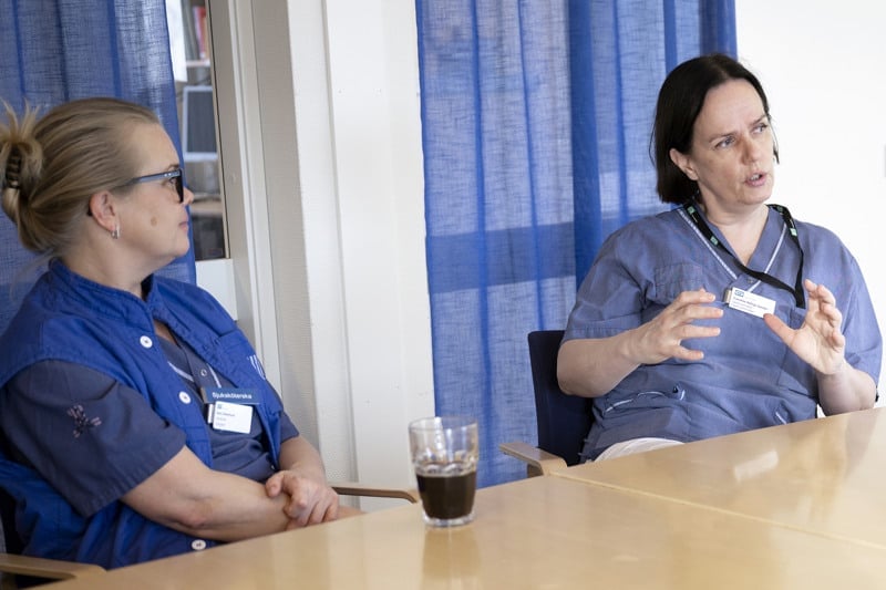 Nya sjukhusdirektören Caroline Hällsjö Sander träffar verksamheterna.