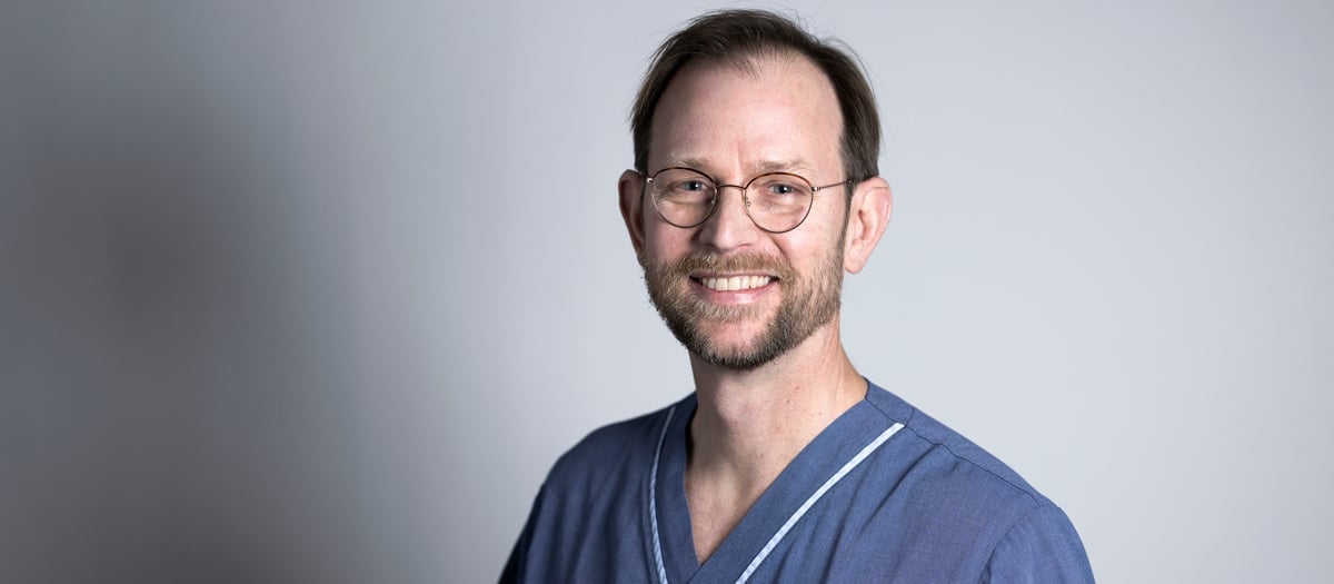 porträttbild på Petter Ljungman i sjukhuskläder