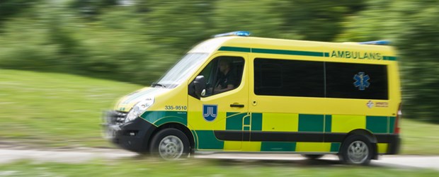 Körande ambulansbil 